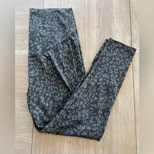 Maternity Full Panel 4-way Stretch Leggings SIZE LARGE